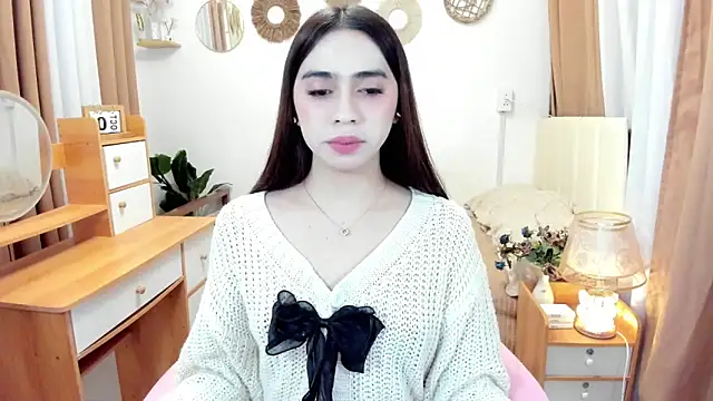 Snapshot of joyfulmartinaa chatting on October 15, 5:13 pm joyfulmartinaa online show from October 15, 5:13 pm