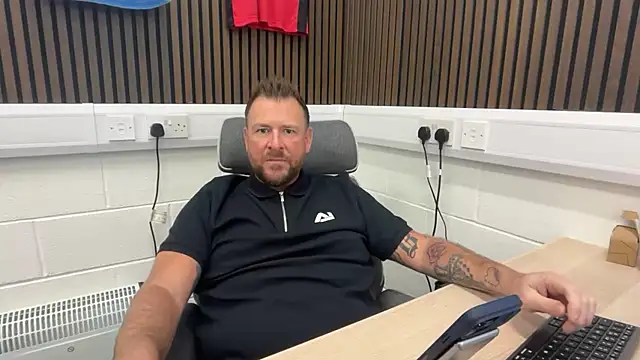 bilf1978 online show from February 25, 7:40 am