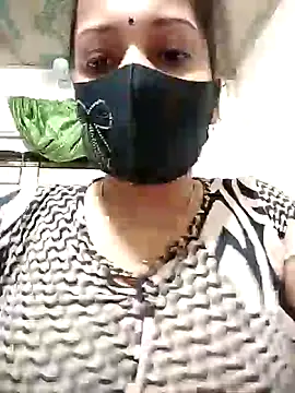 Snapshot of Payel_50 chatting on May 28, 10:12 am Payel 50 online show from May 28, 10:12 am