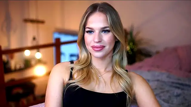 Emilyvanroessel online show from November 9, 5:44 pm