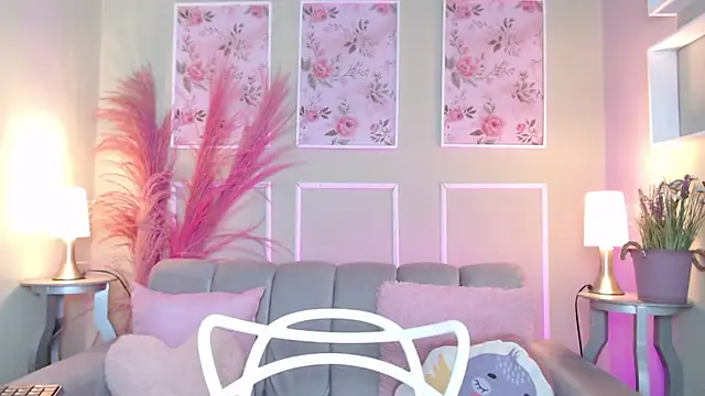 CurlyDani online show from October 27, 7:07 pm