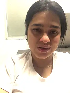 Snapshot of crystaldarliing chatting on June 14, 2:24 am crystaldarliing online show from June 14, 2:24 am