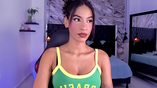Snapshot of kitty_collins_ chatting on June 17, 12:07 pm kitty collins online show from June 17, 12:07 pm