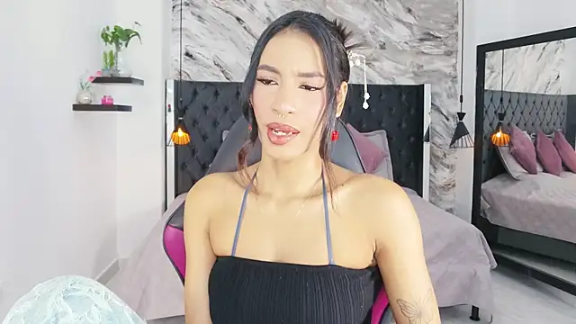 Snapshot of kitty_collins_ chatting on June 24, 11:53 am kitty collins online show from June 24, 11:53 am