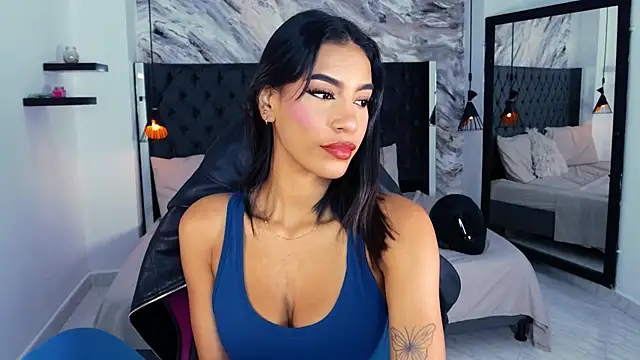 Snapshot of kitty_collins_ chatting on July 29, 12:58 pm kitty collins online show from July 29, 12:58 pm