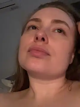 Snapshot of DeniMilkyyyyy chatting on November 11, 5:35 pm DeniMilkyyyyy online show from November 11, 5:35 pm