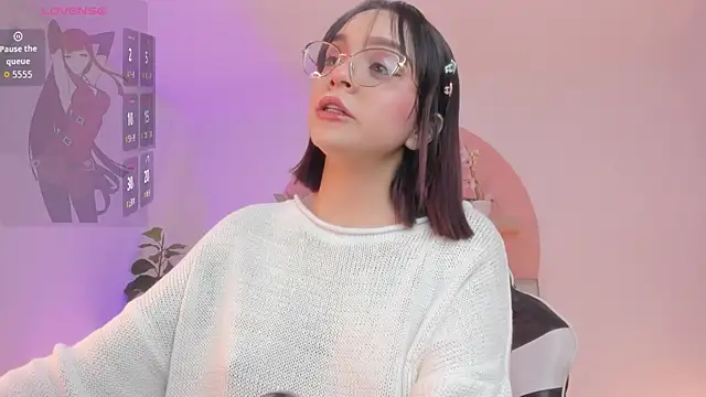 Snapshot of Clara_Luu chatting on July 10, 3:00 am Clara Luu online show from July 10, 3:00 am