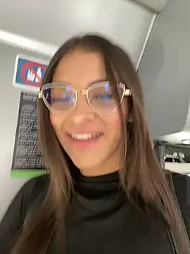 Snapshot of Hannacooper3 chatting on November 13, 6:29 pm Hannacooper3 online show from November 13, 6:29 pm