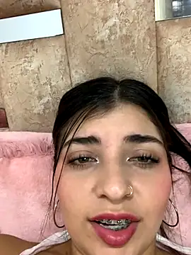 Isaa-Sweet online show from September 11, 3:39 am