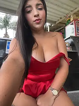 Snapshot of Isaa-Sweet chatting on May 29, 4:27 pm Isaa-Sweet online show from May 29, 4:27 pm