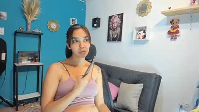 Snapshot of anastasia_tuya chatting on July 11, 8:55 pm anastasia tuya online show from July 11, 8:55 pm