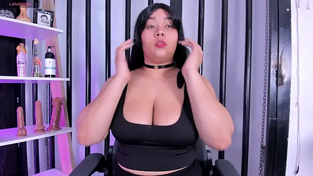 ThaliaBrooks  online show from October 4, 5:05 am