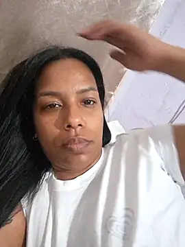ebonylatinlust online show from May 1, 10:36 pm