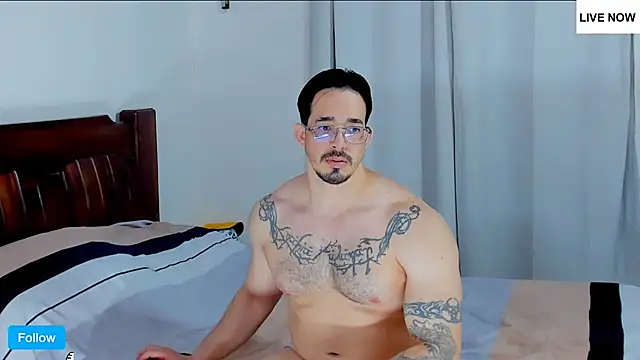 Snapshot of Hunter_Hoott chatting on July 3, 2:07 am Hunter Hoott online show from July 3, 2:07 am