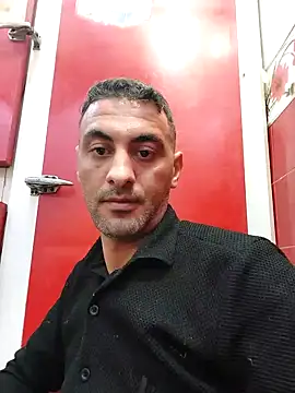 Snapshot of Mahdidido45 chatting on November 4, 11:04 pm Mahdidido45 online show from November 4, 11:04 pm