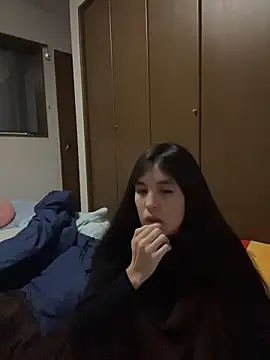 Snapshot of hika1373 chatting on March 8, 2:21 pm hika1373 online show from March 8, 2:21 pm