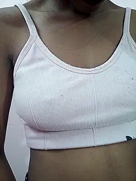 Small Titss online show from October 18, 5:21 am