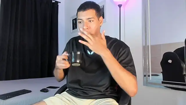 TeamPorn 19 online show from March 21, 9:51 pm