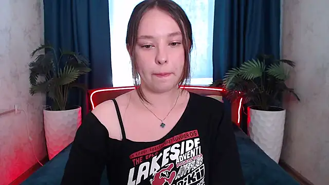 Snapshot of PureLedy chatting on June 5, 6:52 am PureLedy online show from June 5, 6:52 am