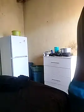 Snapshot of shebeshid chatting on June 13, 1:20 pm shebeshid online show from June 13, 1:20 pm