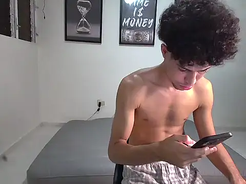 Dollarhot30 online show from November 6, 6:25 am