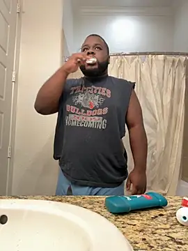 mistermidnightsnack online show from September 26, 5:17 pm