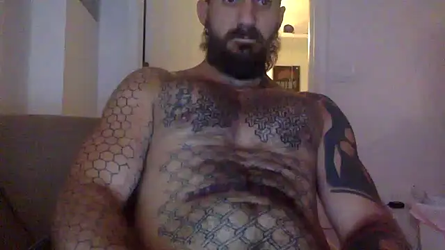 Snapshot of Bearlyfuckinglogan chatting on June 30, 7:48 pm Bearlyfuckinglogan online show from June 30, 7:48 pm