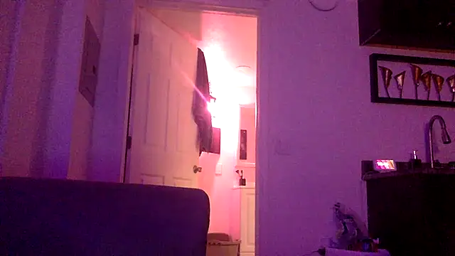 Snapshot of Bearlyfuckinglogan chatting on July 8, 2:49 am Bearlyfuckinglogan online show from July 8, 2:49 am