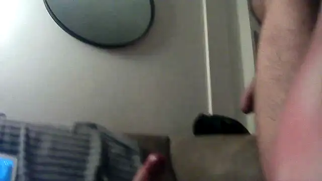 Snapshot of Bearlyfuckinglogan chatting on July 9, 2:37 am Bearlyfuckinglogan online show from July 9, 2:37 am