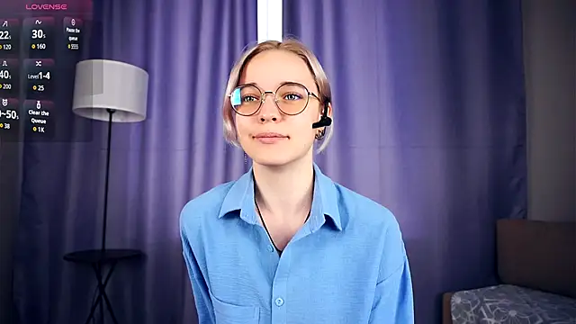 Snapshot of EdaKirkIin chatting on October 1, 6:41 am EdaKirkIin online show from October 1, 6:41 am