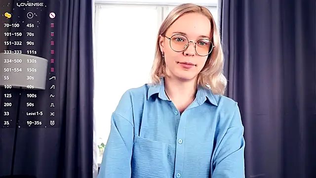 Snapshot of EdaKirkIin chatting on October 10, 5:17 am EdaKirkIin online show from October 10, 5:17 am