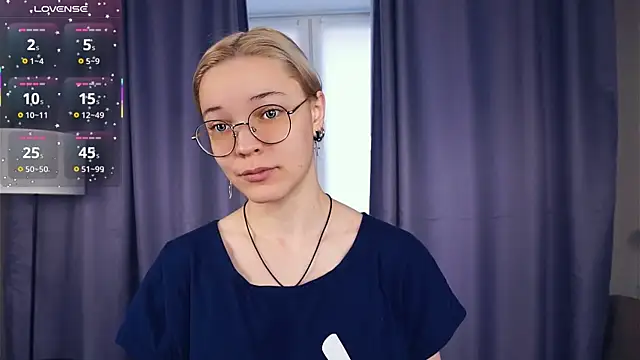 Snapshot of EdaKirkIin chatting on October 27, 5:11 am EdaKirkIin online show from October 27, 5:11 am