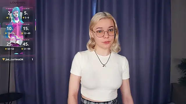 Snapshot of EdaKirkIin chatting on November 21, 5:17 am EdaKirkIin online show from November 21, 5:17 am