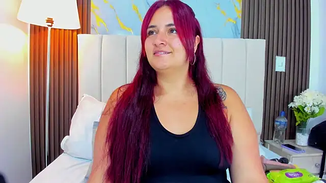 Victoria Guzman online show from April 27, 3:21 pm