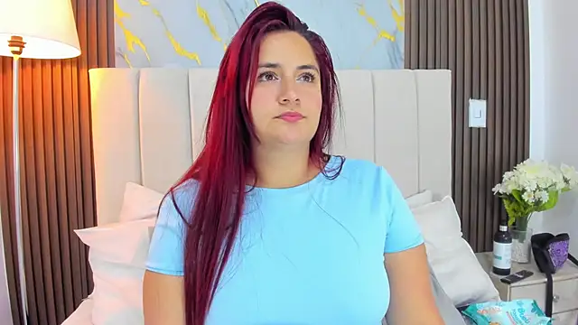 Snapshot of Victoria_Guzman chatting on May 27, 5:10 pm Victoria Guzman online show from May 27, 5:10 pm