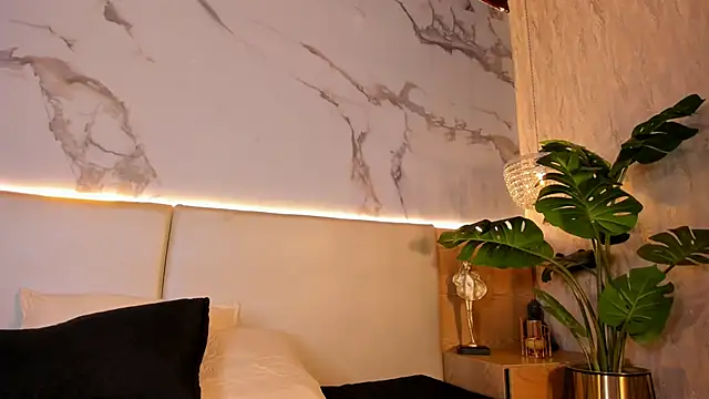 Celeste-Evanns online show from February 21, 7:59 pm