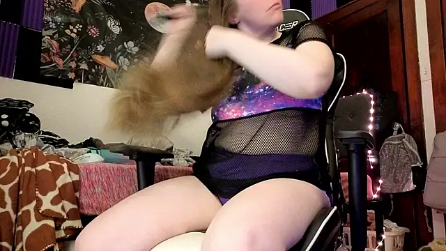Snapshot of BrandyMyst chatting on July 25, 12:14 pm BrandyMyst online show from July 25, 12:14 pm