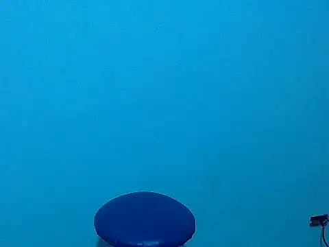 Snapshot of davidcutterr chatting on October 22, 4:29 pm davidcutterr online show from October 22, 4:29 pm