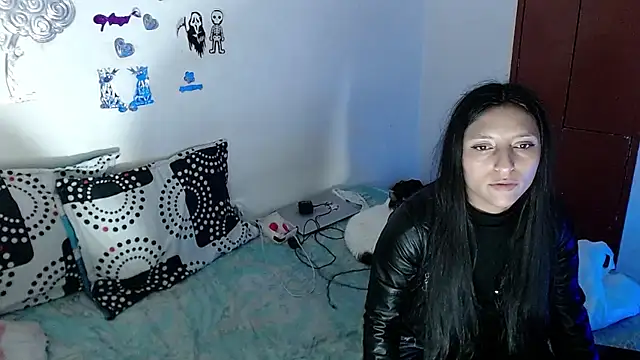 Snapshot of EvaHarryy chatting on July 22, 11:18 pm EvaHarryy online show from July 22, 11:18 pm