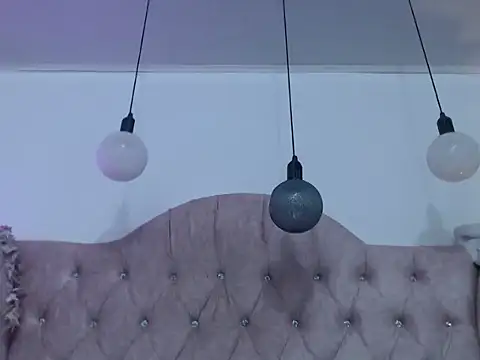 Snapshot of Jessica_Carter_01 chatting on May 15, 10:50 pm Jessica Carter 01 online show from May 15, 10:50 pm