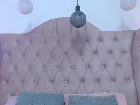 Snapshot of Jessica_Carter_01 chatting on May 25, 2:28 am Jessica Carter 01 online show from May 25, 2:28 am
