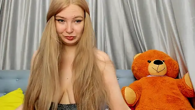 Snapshot of Leotorneo chatting on October 2, 2:51 am Leotorneo online show from October 2, 2:51 am