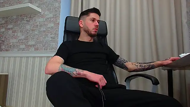 JonahShaw online show from December 15, 5:55 am