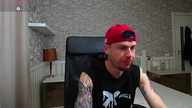 JonahShaw online show from May 14, 4:41 am