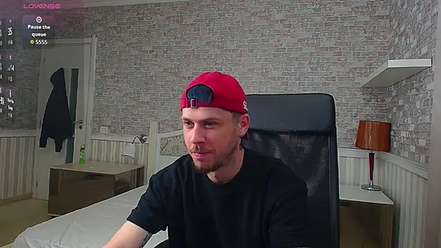 JonahShaw online show from May 17, 4:32 am