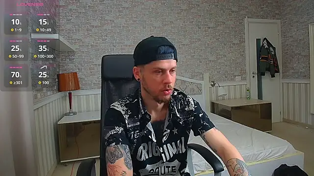 JonahShaw online show from May 22, 4:41 am