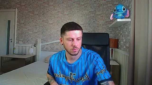 JonahShaw online show from July 6, 5:15 am