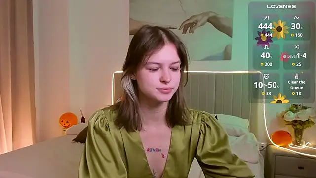 Lisa Blossom online show from November 5, 6:02 am