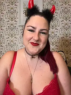 Snapshot of Lacey-BBW chatting on October 31, 9:49 pm Lacey-BBW online show from October 31, 9:49 pm