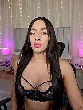 Snapshot of AriadnaTaylor chatting on July 19, 11:47 am AriadnaTaylor online show from July 19, 11:47 am